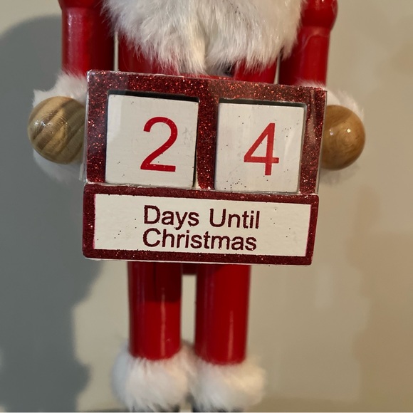Santa Claus Countdown Calendar - Picture 6 of 10